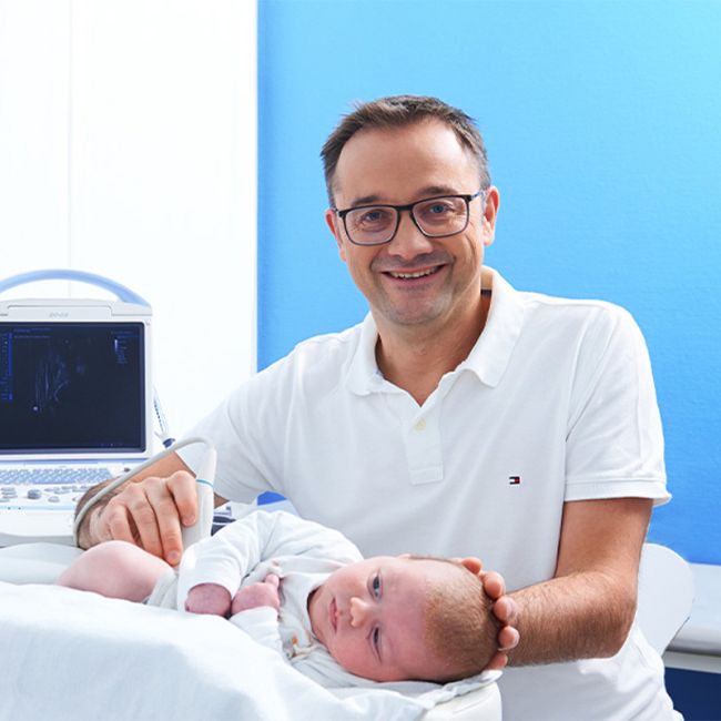 Praxis-für-Orthopaedie-und-Unfallchirurgie-Dr.-Weinzierl-Sonographie-der-Säuglingshüfte
